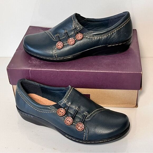 CLARKS Evianna Charm Grain Leather Slip on Shoe - Picture 1 of 7